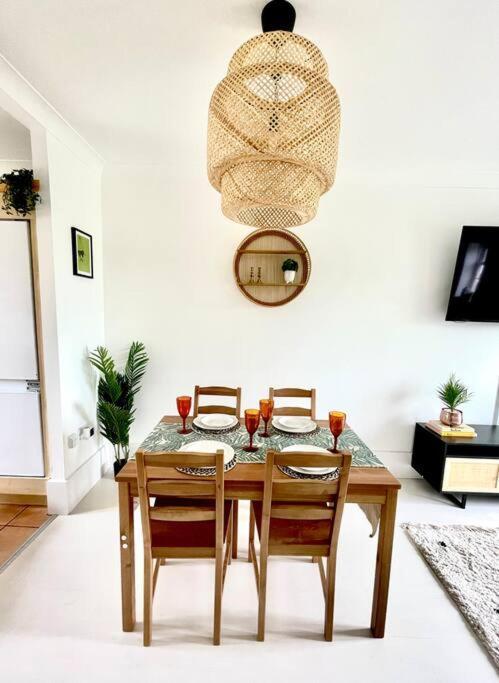 High-End 2 Bed Maisonette In Beaulieu Park Broomfield  Exteriör bild